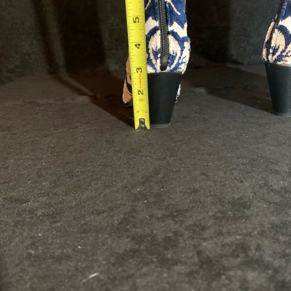 Cowboy boots - Picture 10 of 16